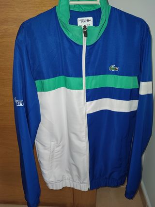 Chándal Lacoste de segunda mano por 120 EUR en Chiclana de la Frontera en  WALLAPOP