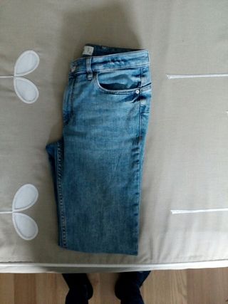 Pantalón vaquero Mango push up de segunda mano por 20 EUR en Bonrepos I  Mirambell en WALLAPOP