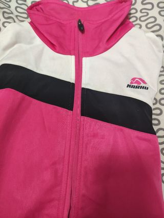 Chaqueta de chándal\\/deporte karhu de segunda mano por 5 EUR en  Alcantarilla en WALLAPOP