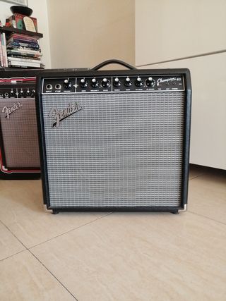 Fender Champion 40 de segunda mano por 90 EUR en Parla en WALLAPOP