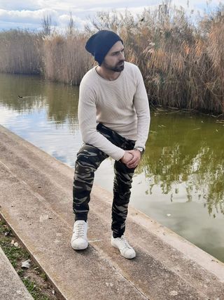Pantalón Chándal militar Hombre de segunda mano por 12 EUR en Catarroja en  WALLAPOP