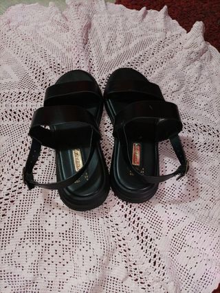 Sandalias Primark de segunda mano por 5 EUR en Barcelona en WALLAPOP