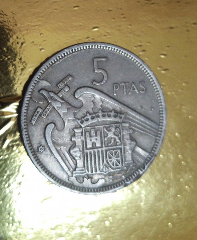 MONEDA DE 5 PESETAS DEL 1957 DE FRANCO