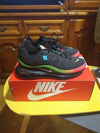T41 NIKE AIR MAX 720 WORLDWIDE (edición limitada) de segunda mano por 75  EUR en La Arena en WALLAPOP
