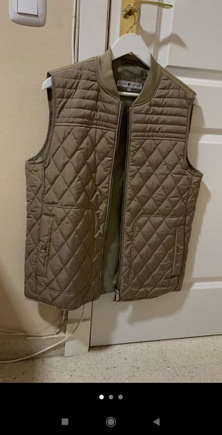 Chaleco Álvaro moreno de segunda mano por 16 EUR en Aranjuez en WALLAPOP