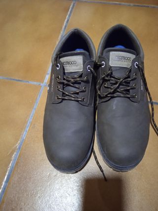 Zapatos número 44.Nuevos de segunda mano por 20 EUR en Ferrol en WALLAPOP