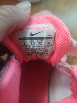 Deportiva Nike talla 32 de segunda mano por 11 EUR en Madrid en WALLAPOP