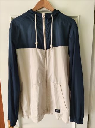 Chubasquero Vans de segunda mano por 20 EUR en Avilés en WALLAPOP تقطیع Chubasquero Vans de segunda mano por 20 EUR en Avilés en WALLAPOP تقطیع
