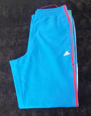 Pantalon chandal caballero adidas de segunda mano por 28 EUR en Guareña en  WALLAPOP