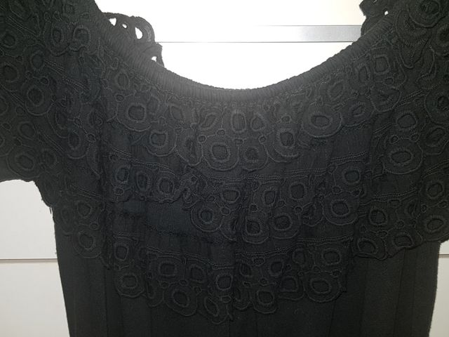 vestido negro cuello barco