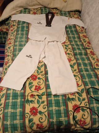 Ropa de segunda mano por 15 EUR en Santo Domingo de la Calzada en WALLAPOP