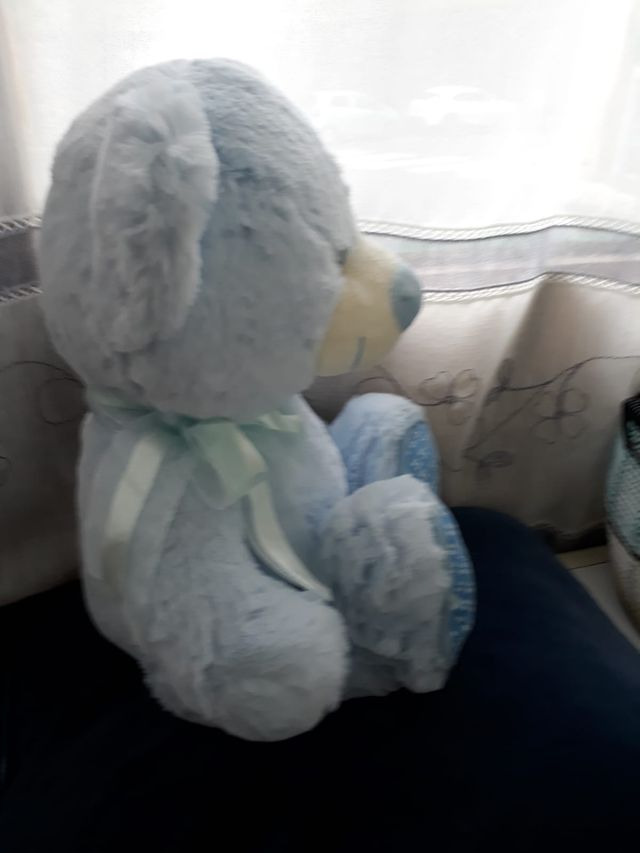 Oso azul de peluche