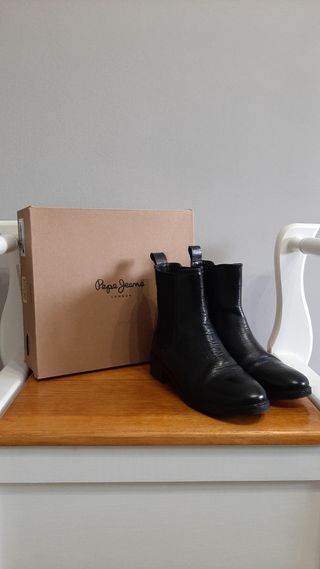 Botines negros de Pepe Jeans de segunda mano por 70 EUR en Errenteria en  WALLAPOP