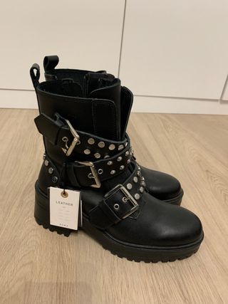 Botines Zara tachuelas de segunda mano en Madrid en WALLAPOP