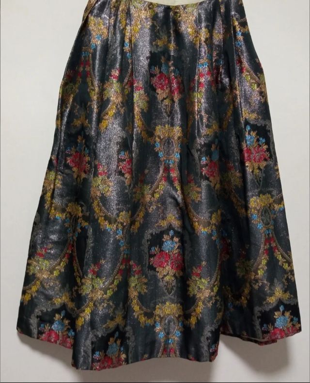 Venta o alquiler precioso traje fallera