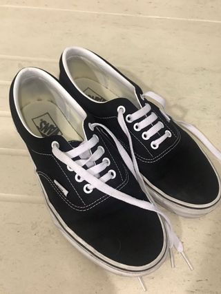 Zapatillas VANs negro talla 42 de segunda mano por 35 EUR en Alcobendas en  WALLAPOP