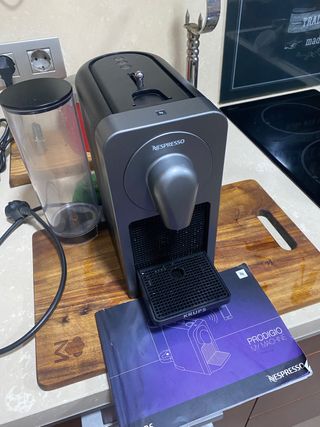 Cafetera Nespresso Prodigio de segunda mano en Barcelona en WALLAPOP