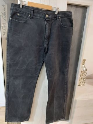 Pantalón vaquero LEE hombre de segunda mano por 28 EUR en Sant Vicent del  Raspeig en WALLAPOP