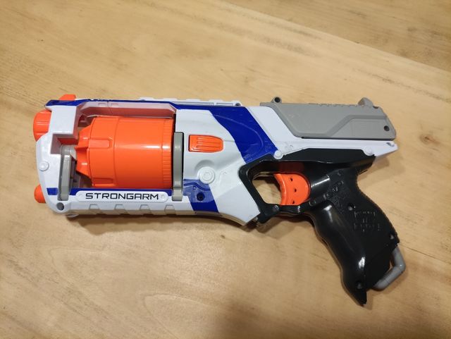 Nerf Elite Strongarm