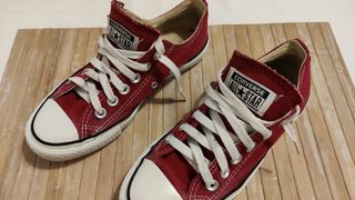 Rebaja, Converse All Star clásicas roja de segunda mano por 10 EUR en  Madrid en WALLAPOP