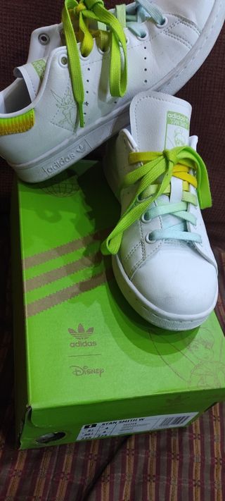 Zapatillas Adidas Campanilla de segunda mano por 60 EUR en Madrid en  WALLAPOP