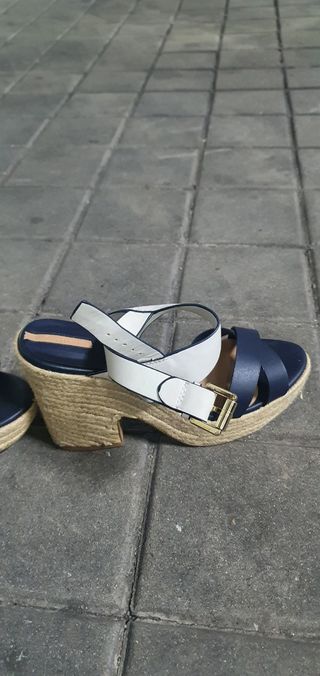 TACONES ESPARTO de segunda mano por 25 EUR en Alcobendas en WALLAPOP
