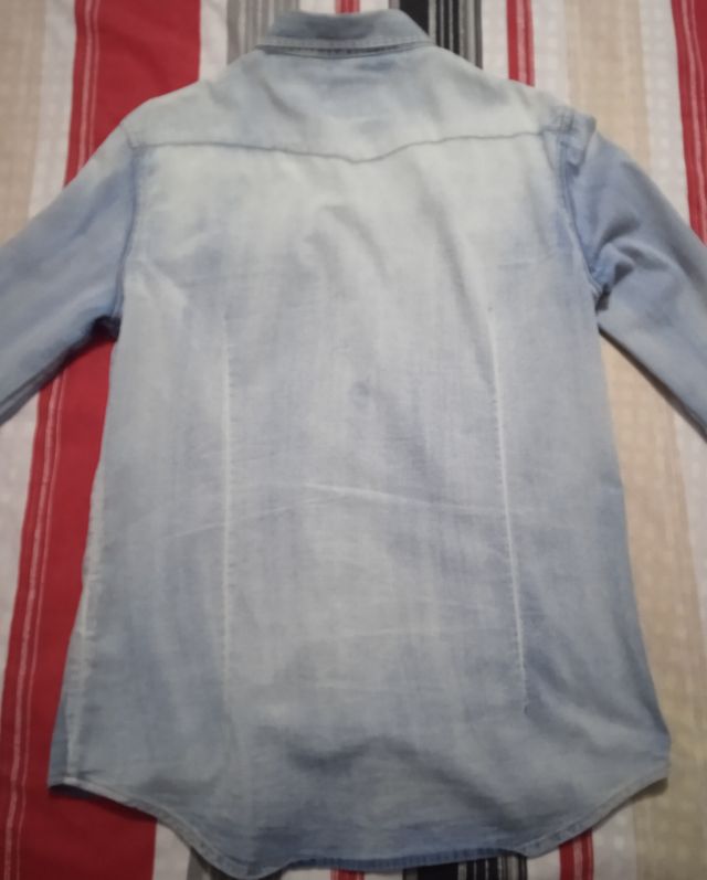 Camisa vaquera para hombre.