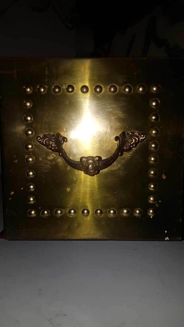 porta macetas de madera y bronce