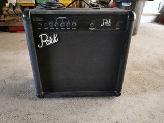 Amplificador Park by Marshall de segunda mano por 100 EUR en L\\'Hospitalet  de Llobregat en WALLAPOP