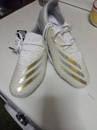 Botas futbol de segunda mano por 30 EUR en Leganés en WALLAPOP