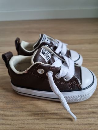 Converse bebé talla 19 de segunda mano por 20 EUR en Leganés en WALLAPOP