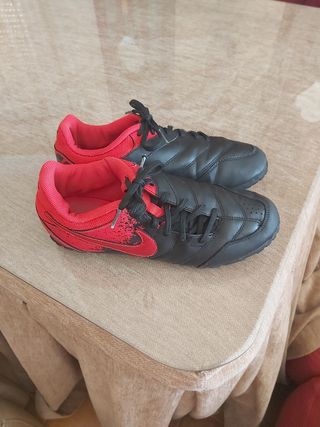 Zapatos de fútbol tacos y microtacos, Región Metropolitana | yapo.cl
