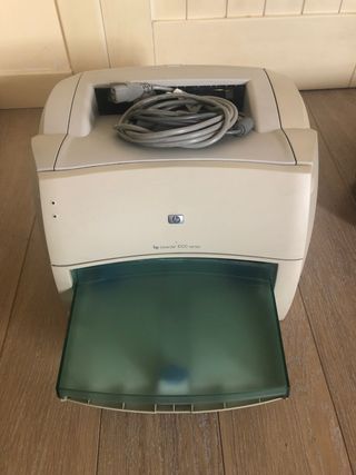Hp LaserJet 1000 series de segunda mano por 20 EUR en Valladolid en WALLAPOP