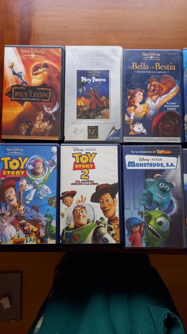 lote 13  peliculas VHS Disney, todas 30€