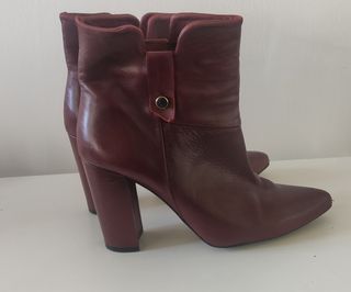 Botines tacón burdeos 41 Mango de segunda mano por 5 EUR en Madrid en  WALLAPOP
