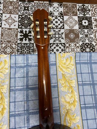 Guitarra clásica admira, modelo elvira de segunda mano por 150 EUR en  Sevilla en WALLAPOP