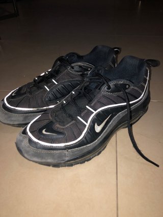 Nike air Max 98 negras(precio negociable) de segunda mano por 40 EUR en  Benicasim en WALLAPOP