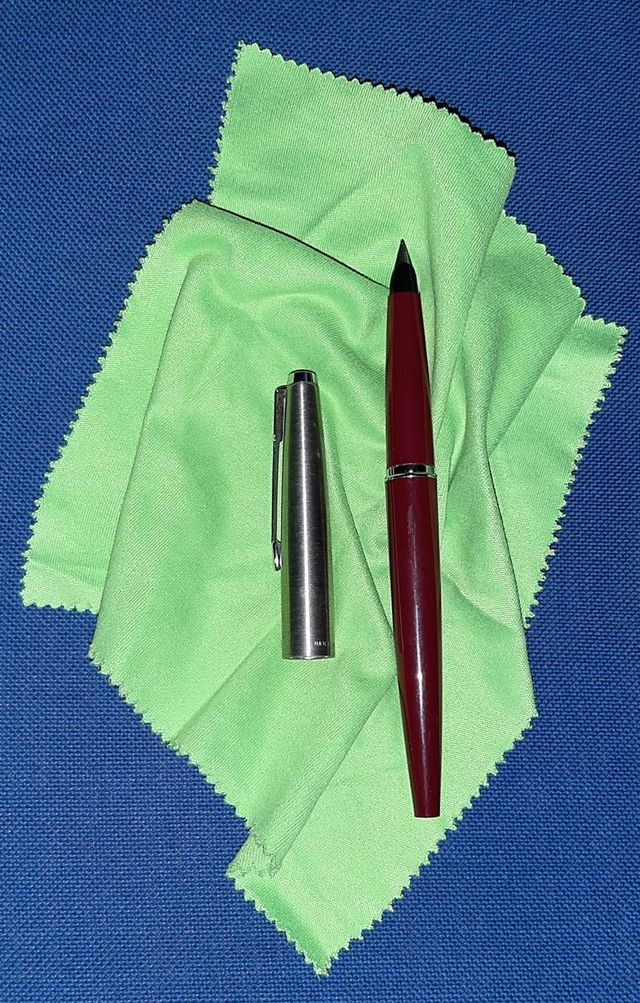 Set penna stilografica e penna.