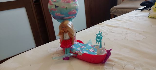 Muñeca Chelsea en su viaje magico