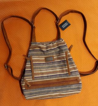 Dos mochilas de Misako y Parfois de segunda mano por 35 EUR en Valencia en  WALLAPOP