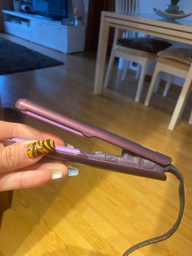 Plancha Pelo Wella Lila