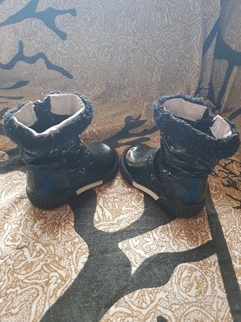 Stivaletti da bambina n.ro 20 - Nero lucido