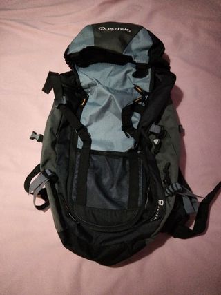 Mochila acampada 40 litros de segunda mano por 48 EUR en Madrid en WALLAPOP
