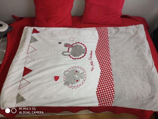 COLCHA,CHICHONERA Y SACO