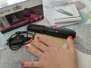 Plancha de pelo inalámbrica de segunda mano por 25 EUR en Madrid en WALLAPOP