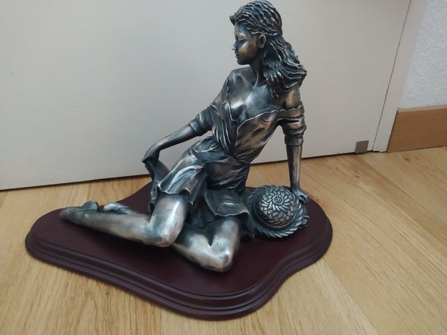 Escultura dama