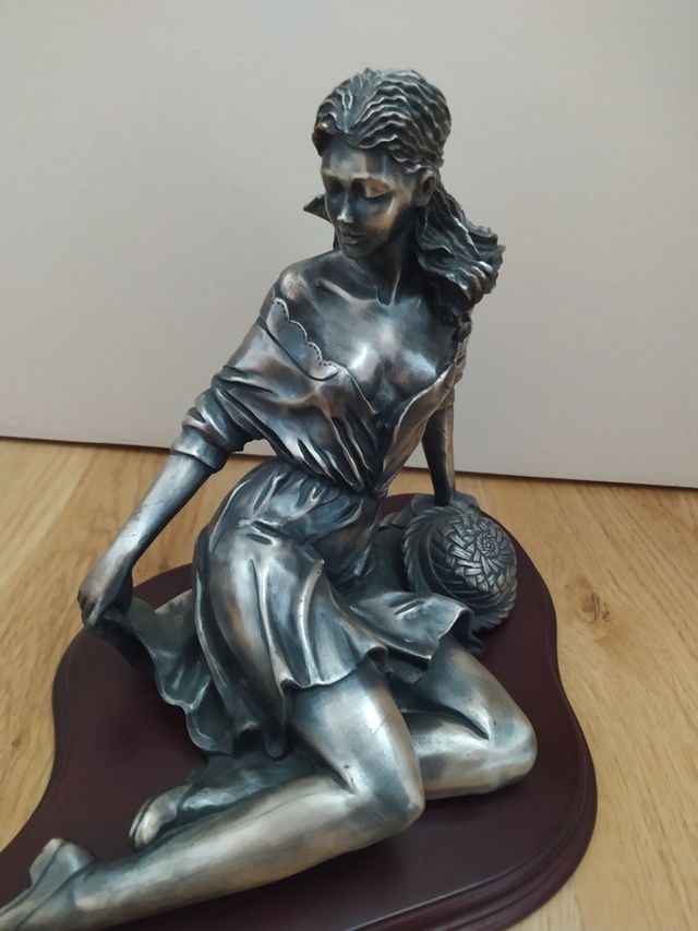 Escultura dama