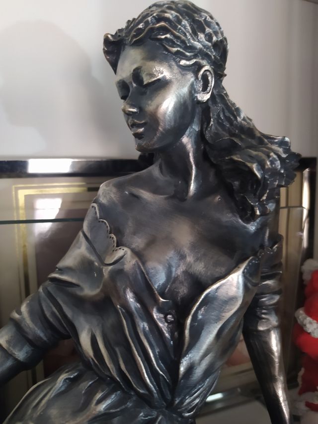 Escultura dama