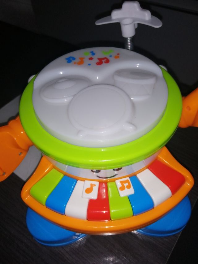 Tambor y piano de sonidos