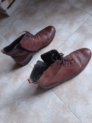Botines piel suave marca Lavorariziones Artigiana de segunda mano por 30  EUR en Lleida en WALLAPOP